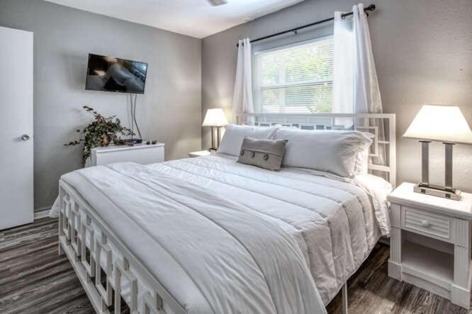 Sunset Beach Suites Сант Пит Бич Экстерьер фото
