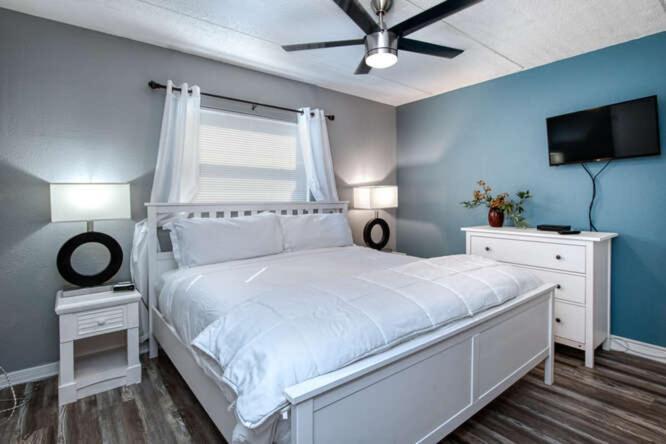 Sunset Beach Suites Сант Пит Бич Экстерьер фото