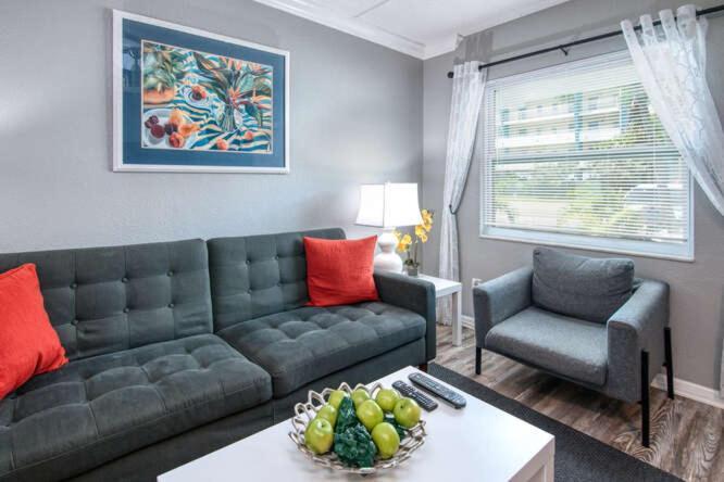 Sunset Beach Suites Сант Пит Бич Экстерьер фото